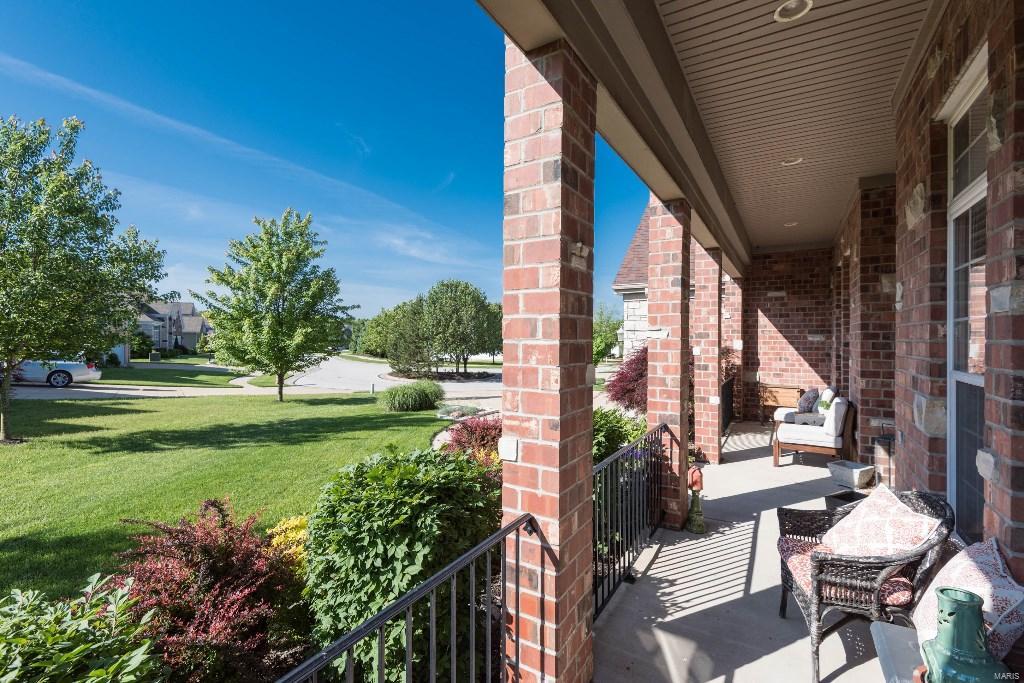 723 Castle Tower Drive Ballwin, MO 63021 - Photo 4 of 40