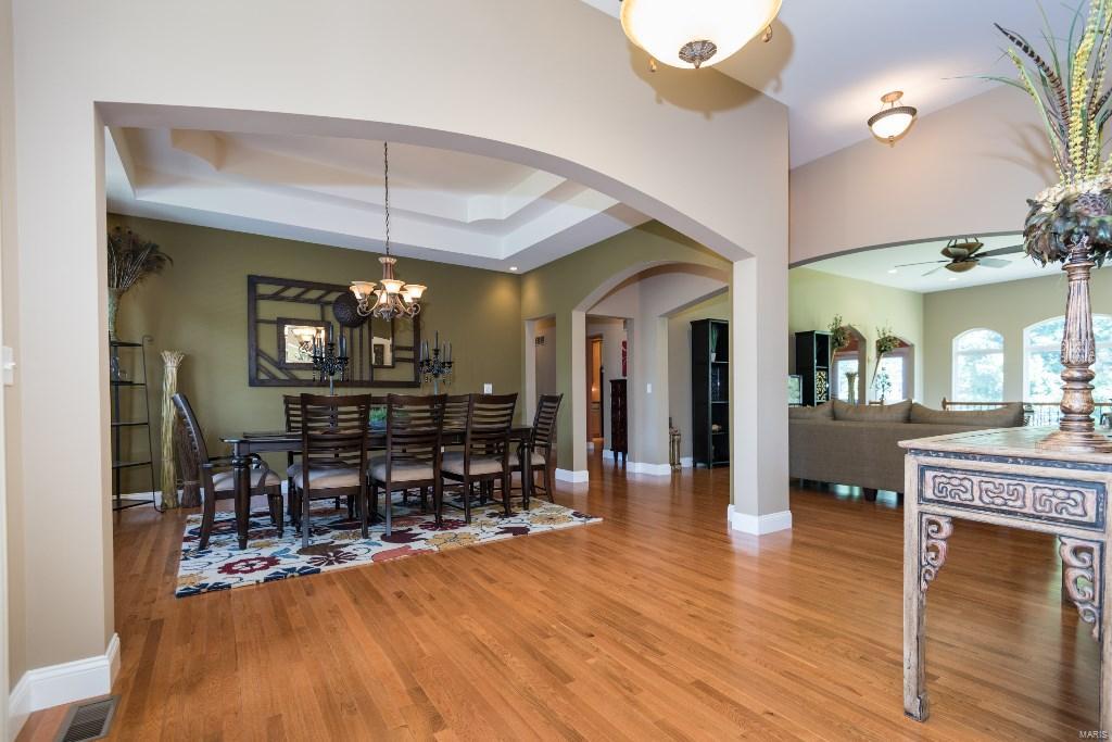 723 Castle Tower Drive Ballwin, MO 63021 - Photo 8 of 40
