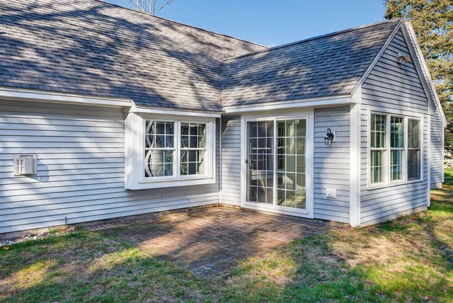 $750,000 | 9 Coralburst Lane, Scarborough, ME 04074