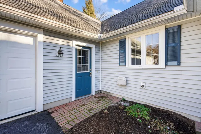 $750,000 | 9 Coralburst Lane, Scarborough, ME 04074