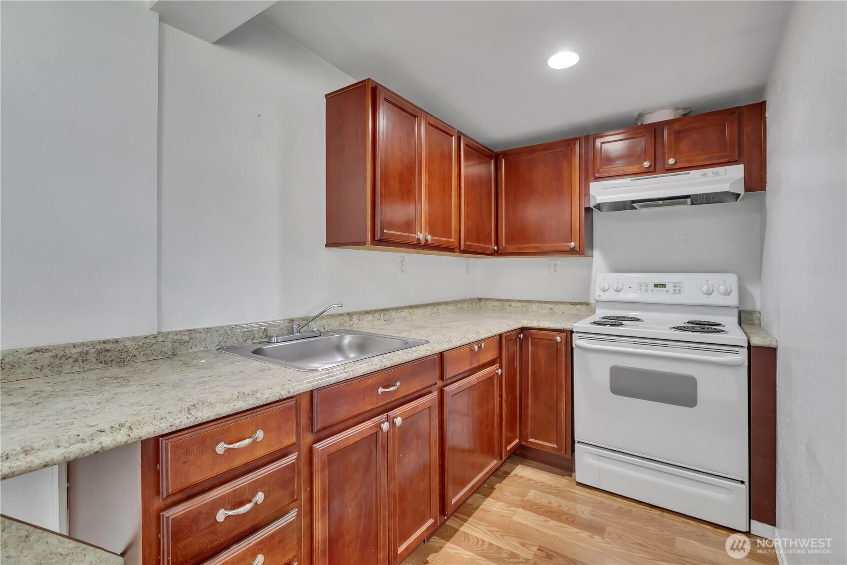 24809 Southeast 235th Street Maple Valley, WA 98038 - Photo 29 of 35