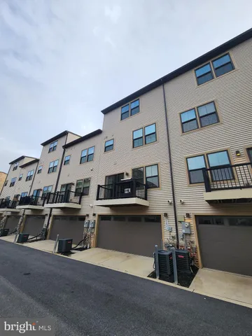 $479,900 | 2823 Toles Park Drive, Suitland, MD 20746