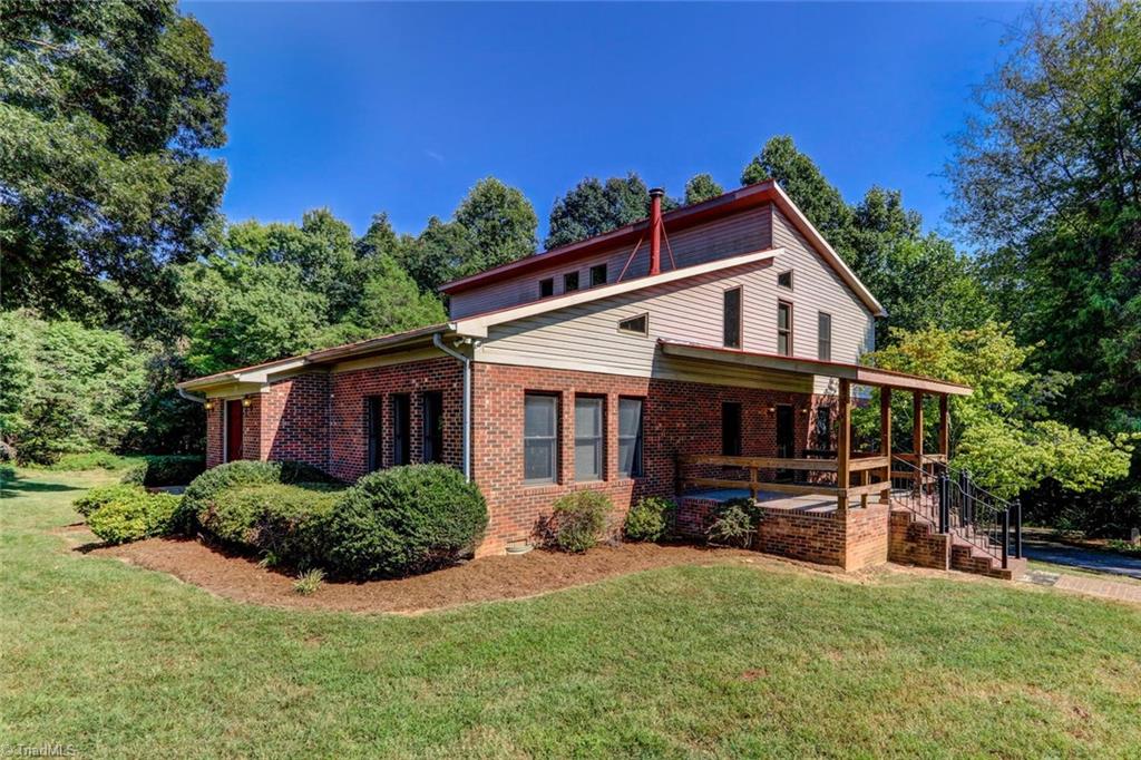 424 Settle Bridge Road Reidsville, NC 27320 - Photo 2 of 30