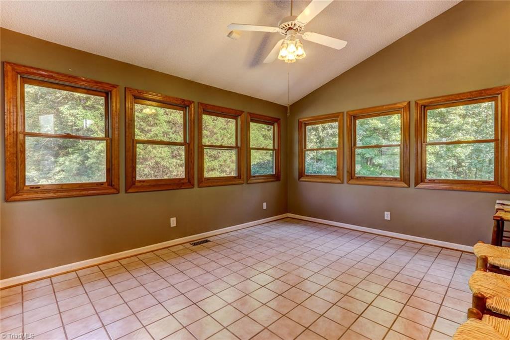 424 Settle Bridge Road Reidsville, NC 27320 - Photo 15 of 30