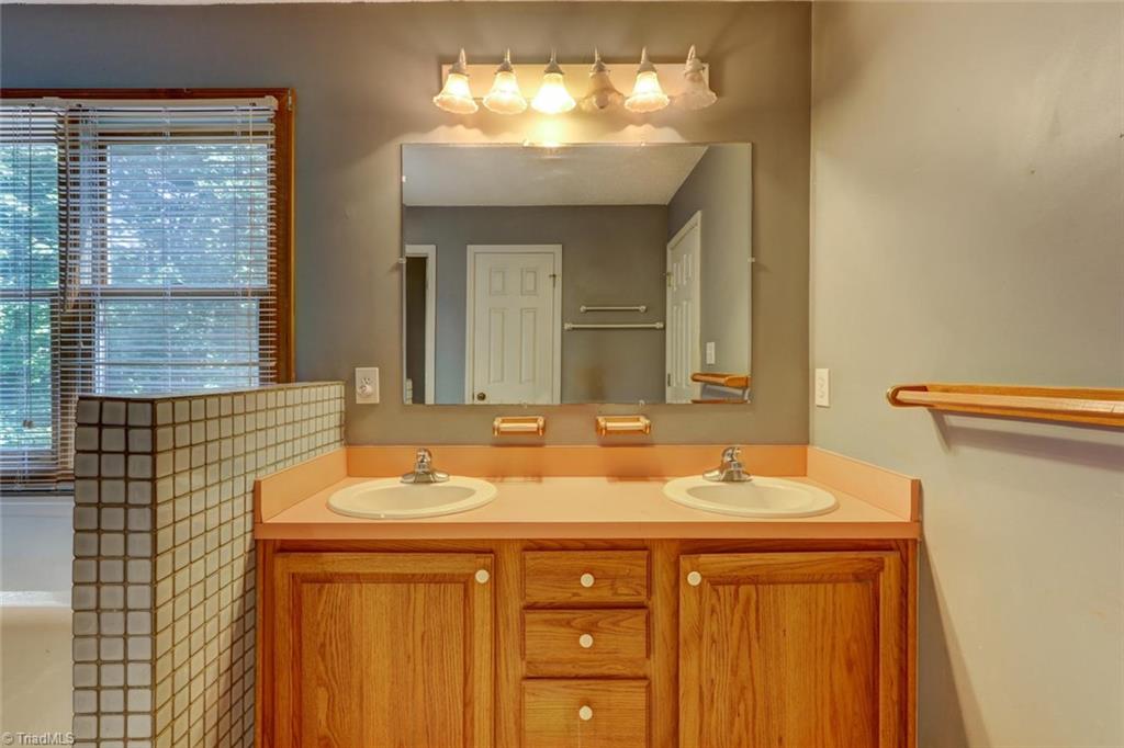 424 Settle Bridge Road Reidsville, NC 27320 - Photo 19 of 30