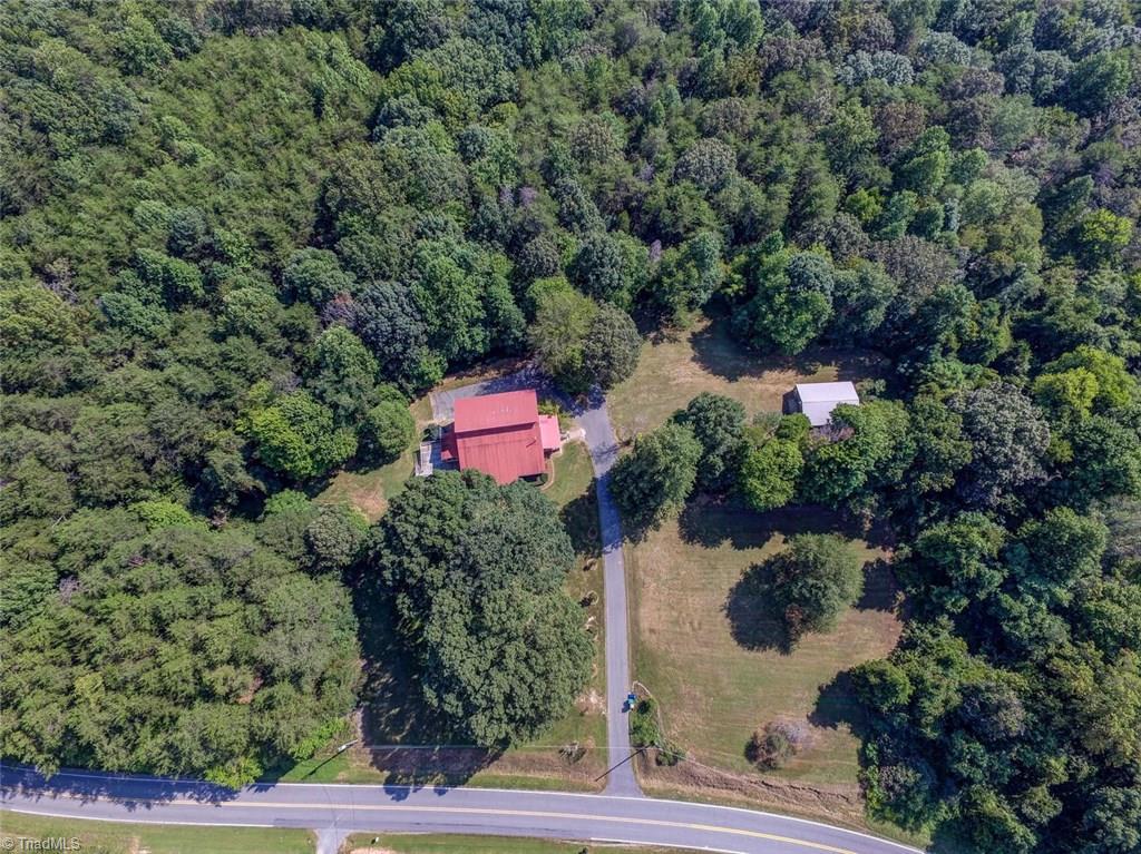 424 Settle Bridge Road Reidsville, NC 27320 - Photo 3 of 30