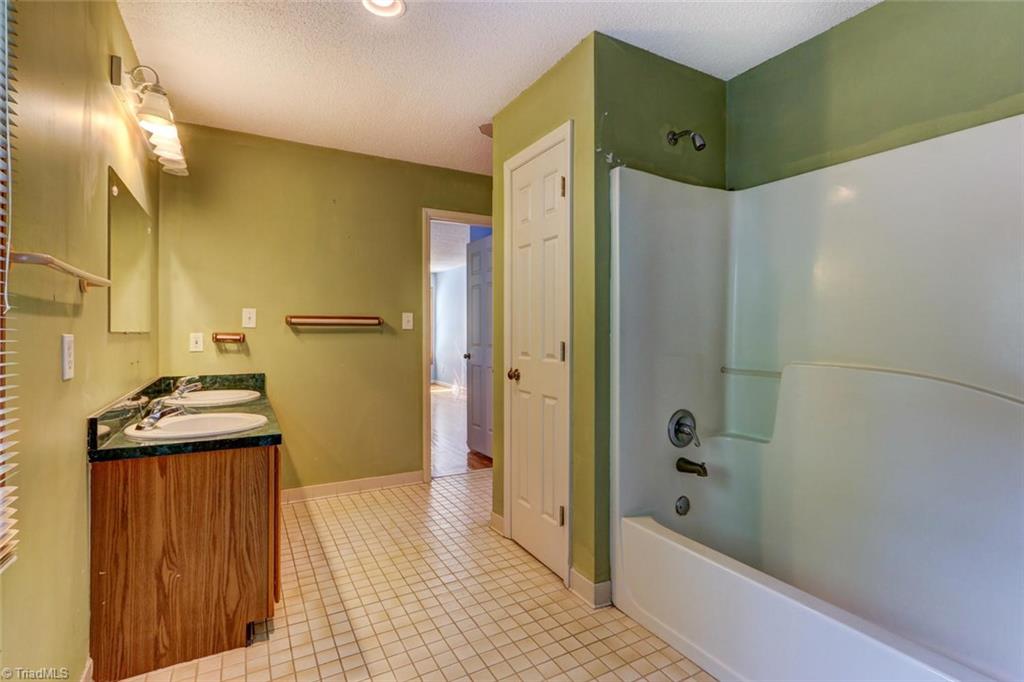 424 Settle Bridge Road Reidsville, NC 27320 - Photo 26 of 30