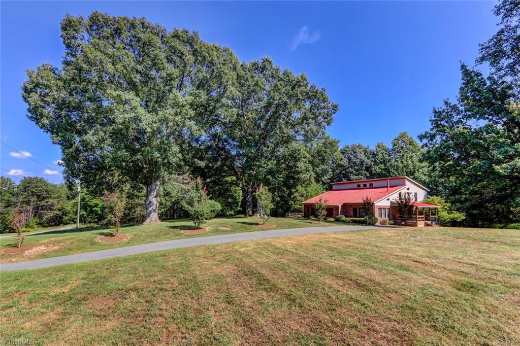 424 Settle Bridge Road Reidsville, NC 27320 - Photo 4 of 30