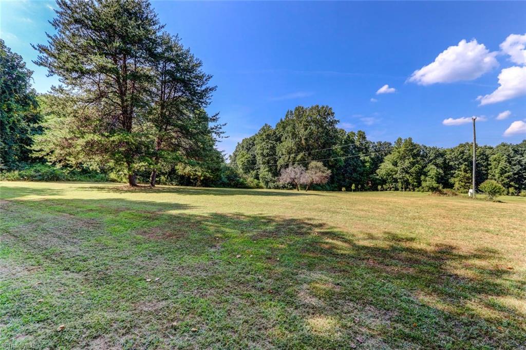 424 Settle Bridge Road Reidsville, NC 27320 - Photo 5 of 30