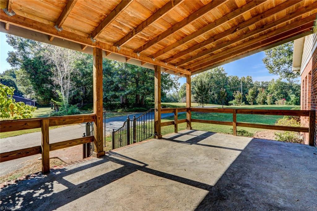424 Settle Bridge Road Reidsville, NC 27320 - Photo 7 of 30