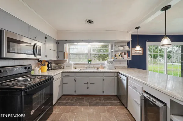 $252,000 | 194 Meadowview Lane, Decatur, TN 37322