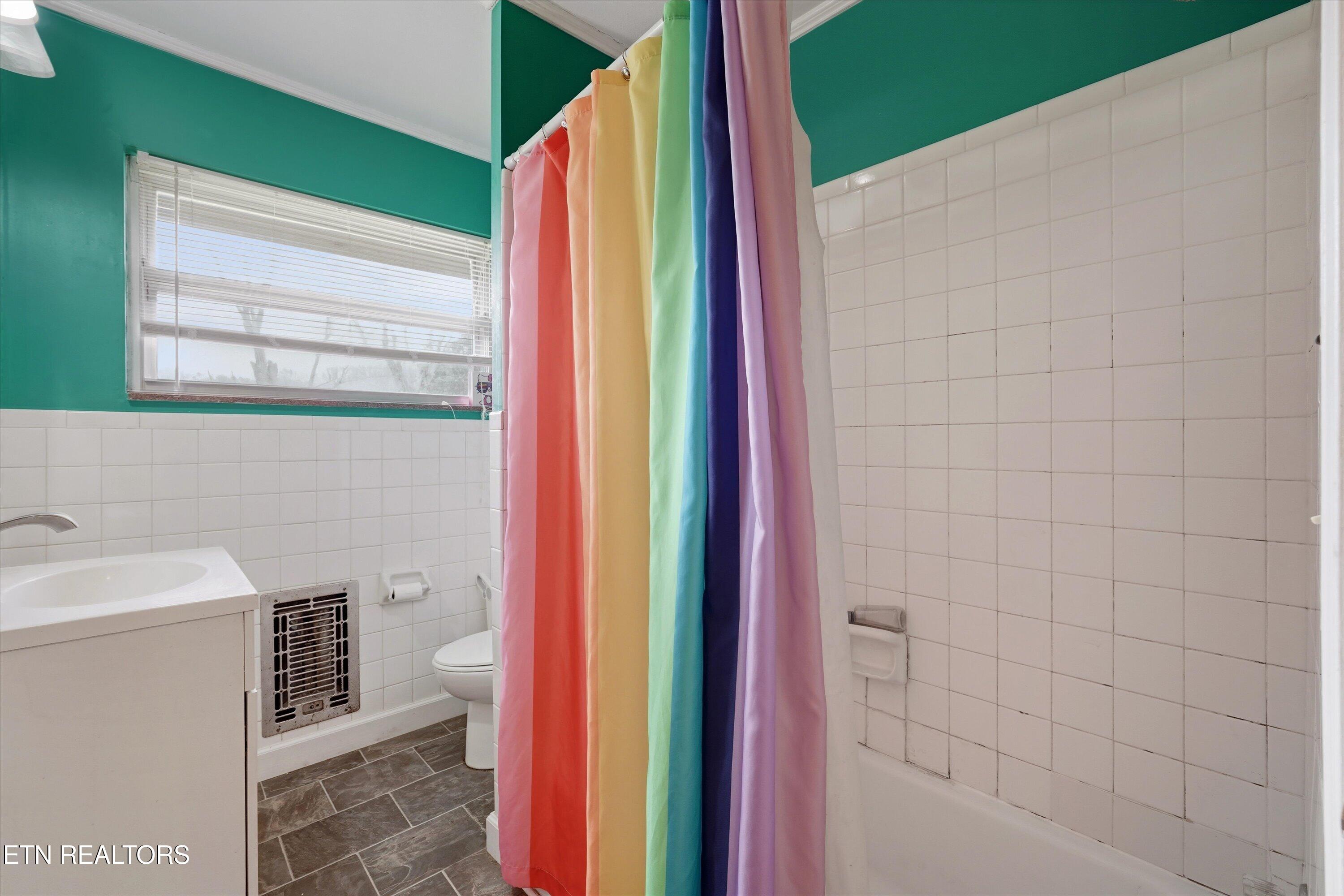 194 Meadowview Lane Decatur, TN 37322 - Photo 15 of 31 15-194 Meadowview Ln 05