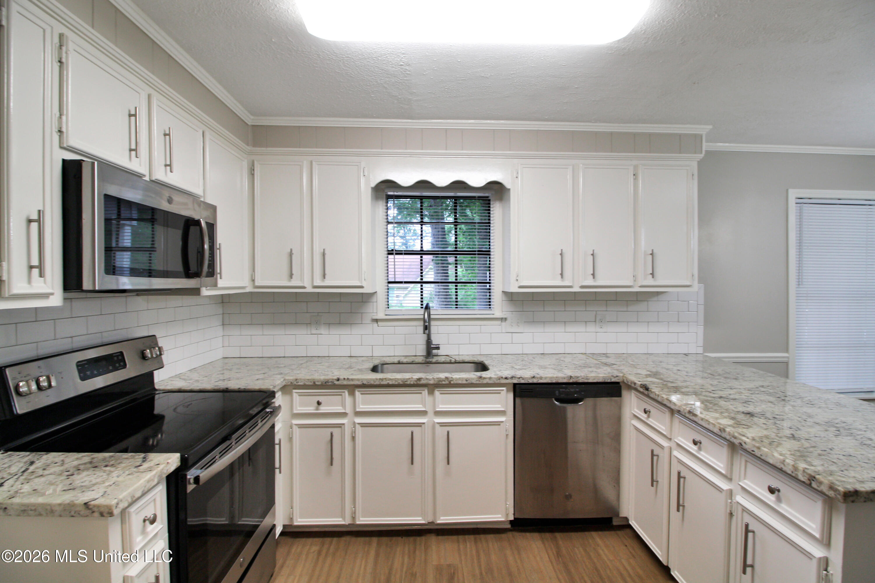 320 Helmsley Drive Brandon, MS 39047 - Photo 9 of 40 IMG_1102