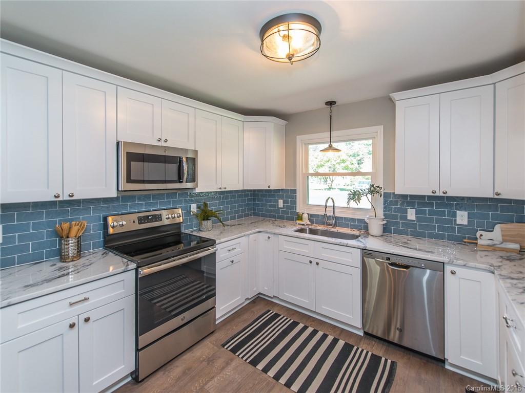 2572 Lake Shore Road South Denver, NC 28037 - Photo 8 of 31 Gallery Image 8