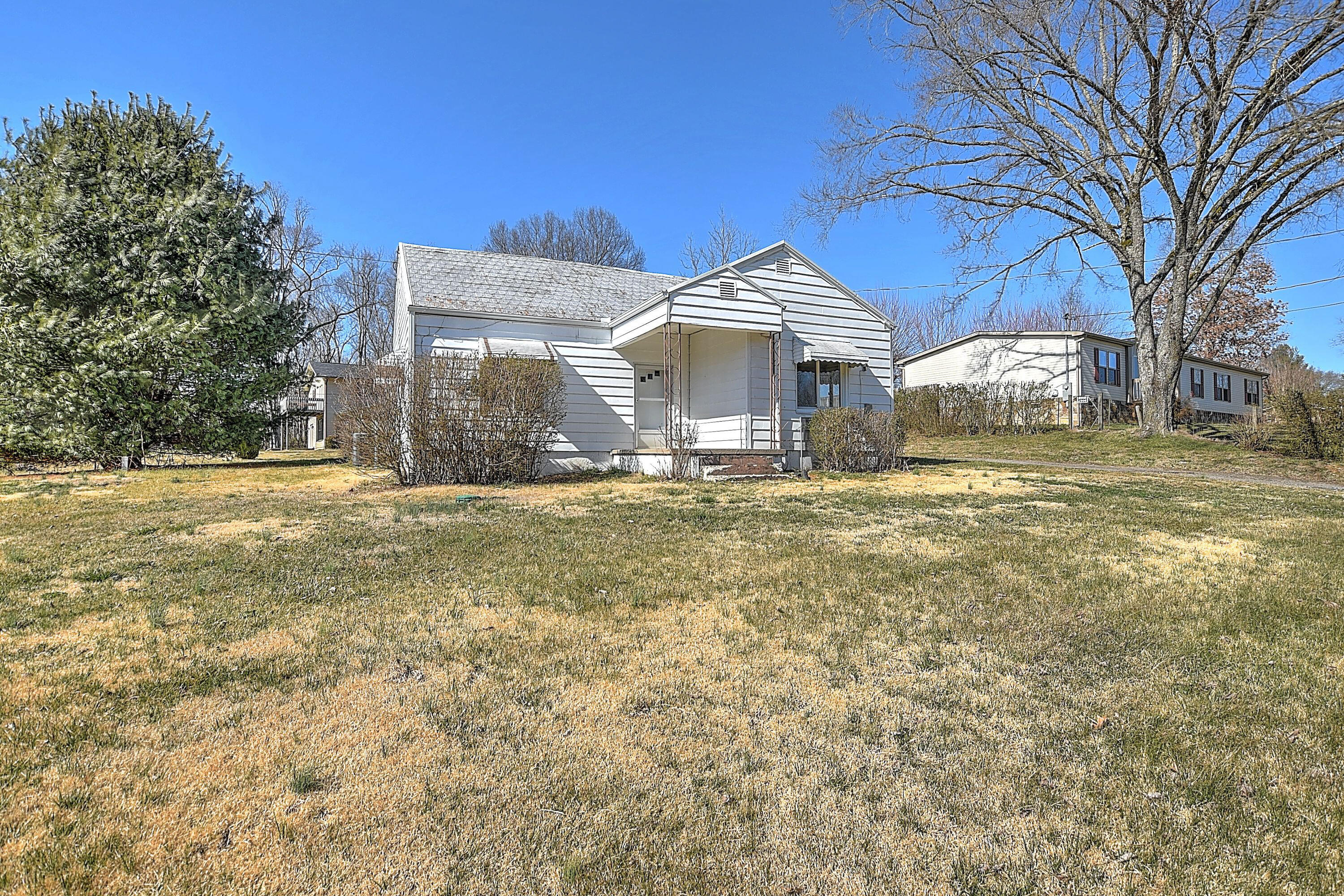 2235 West Pines Road Afton, TN 37616 - Photo 28 of 47 2235 W Pines Rd-28