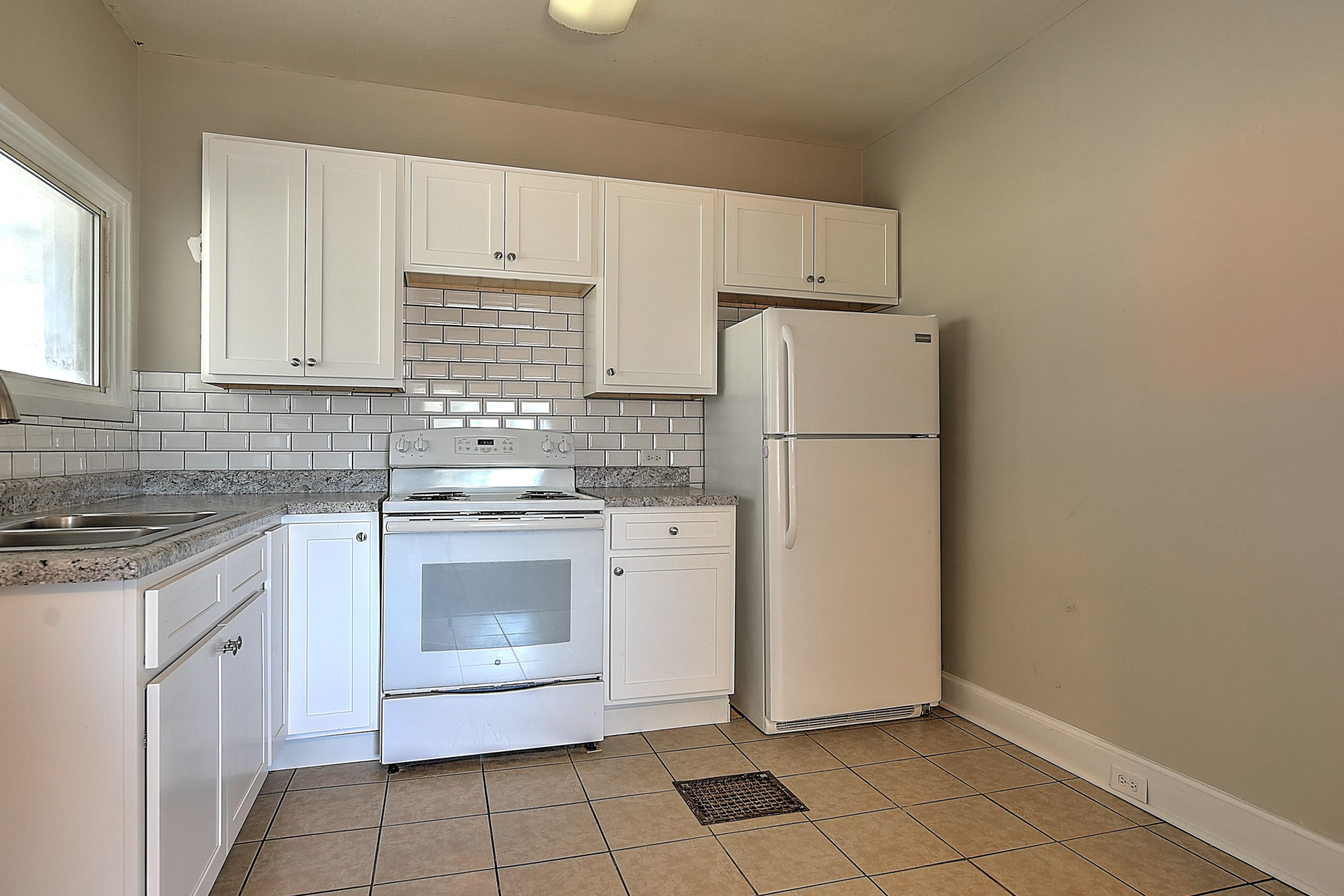 2235 West Pines Road Afton, TN 37616 - Photo 35 of 47 2235 W Pines Rd-35