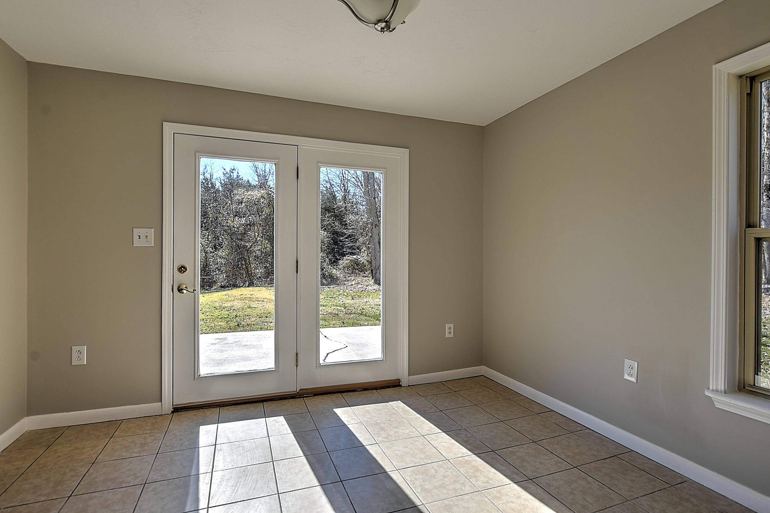 2235 West Pines Road Afton, TN 37616 - Photo 8 of 47 2235 W Pines Rd-8