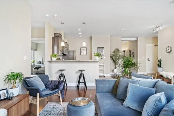 $4,600 | 11 West Broadway, Unit 506, Boston, MA 02127