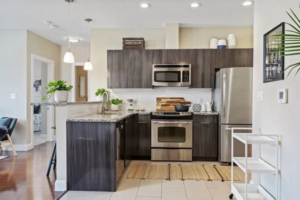 $4,600 | 11 West Broadway, Unit 506, Boston, MA 02127