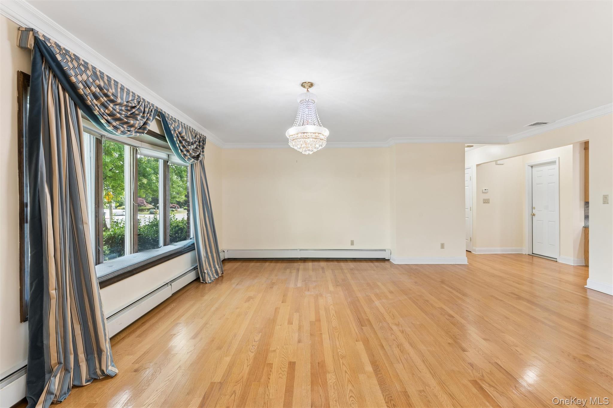 72 Lake End Road Merrick, NY 11566 - Photo 19 of 43