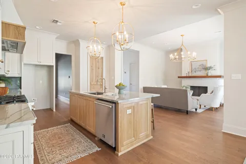 $860,000 | 117 Leaning Oak Drive, Lafayette, LA 70508