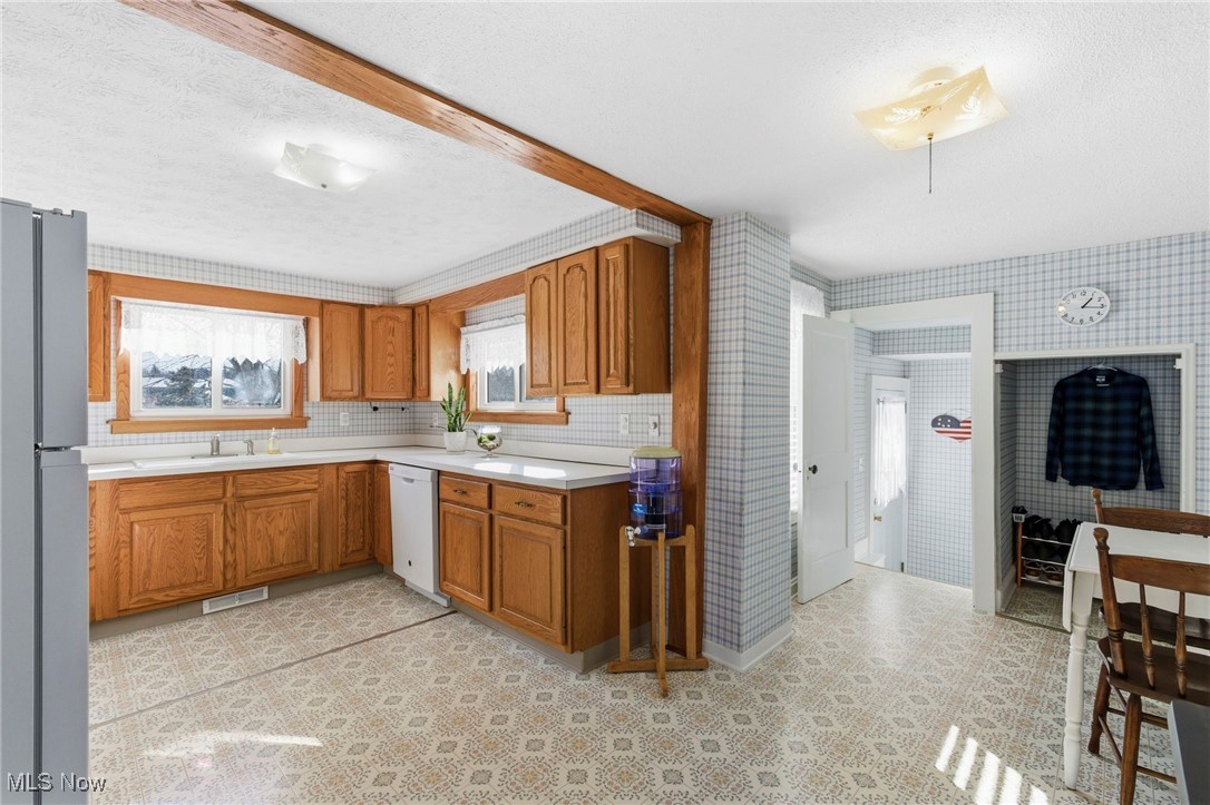 4454 South Ridge Road Perry, OH 44081 - Photo 7 of 38