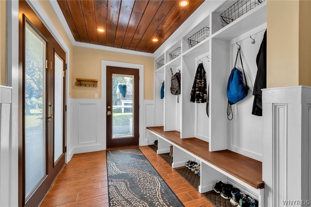 357 Lebrun Road Amherst, NY 14226 - Photo 6 of 50 Generous 15' X 8' Entryway / Drop Zone w/ heated f