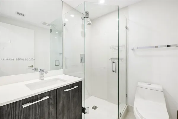 $6,950 | 45 Southwest 9th Street, Unit 2303, Miami, FL 33130