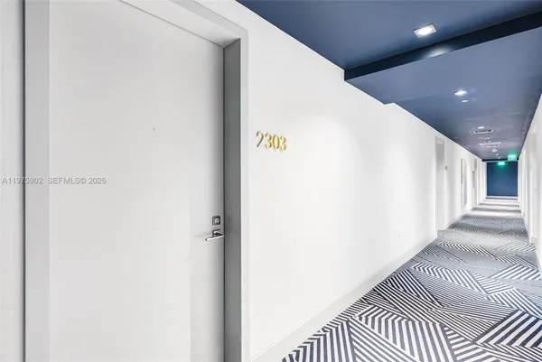 $6,950 | 45 Southwest 9th Street, Unit 2303, Miami, FL 33130