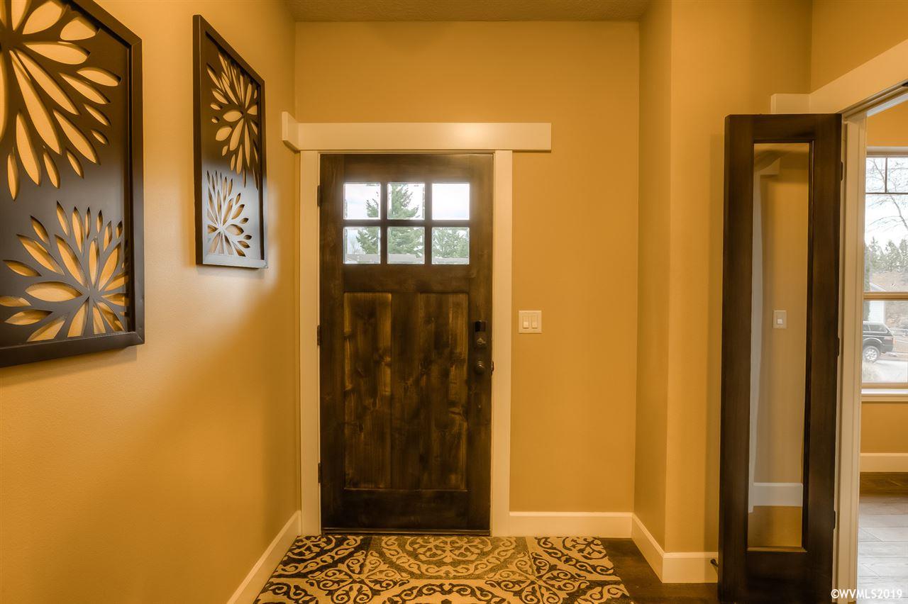 875 Southwest Foxhill Avenue Sublimity, OR 97385 - Photo 3 of 42 Gallery Image 3