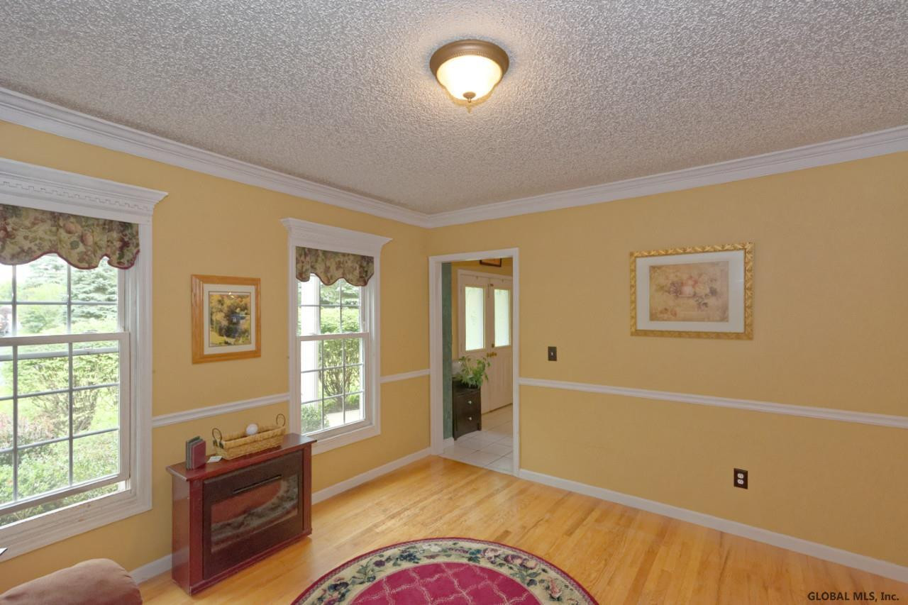 226 Boght Road Colonie, NY 12189 - Photo 10 of 42 Photo 10