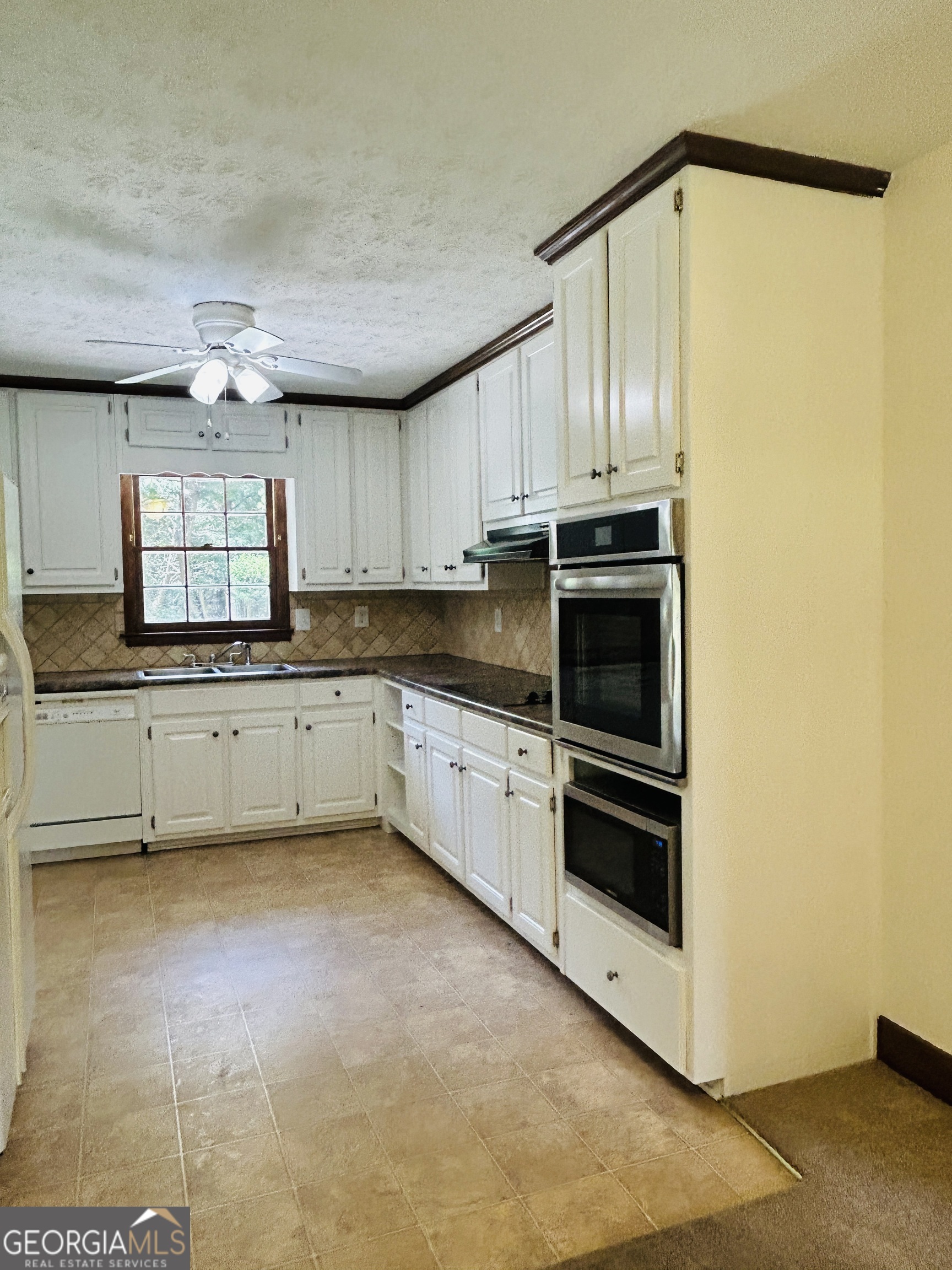 5433 Wydella Road Southwest Lilburn, GA 30047 - Photo 13 of 34 Gallery Image 13