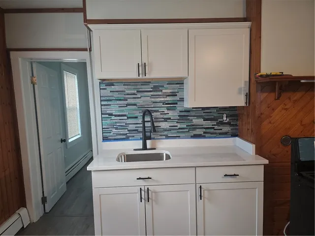 $2,700 | 59 Court Street, Unit 2W, Bristol, RI 02809