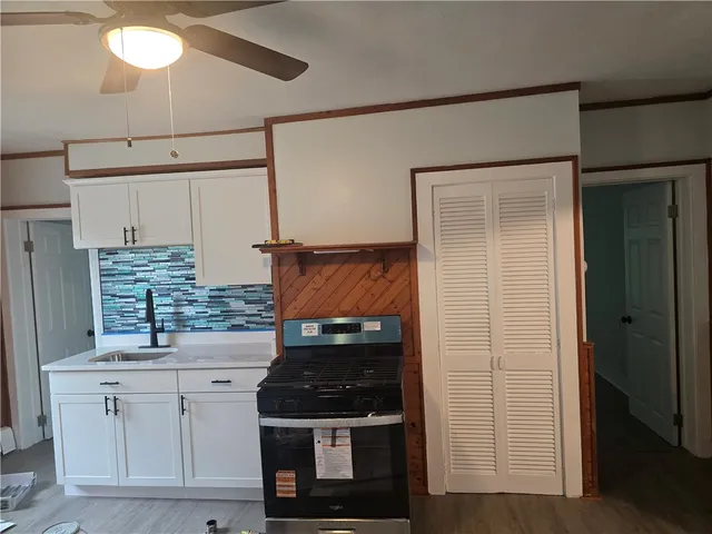 $2,700 | 59 Court Street, Unit 2W, Bristol, RI 02809