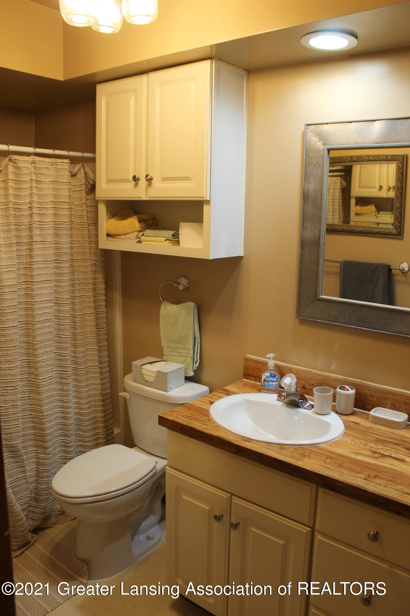 1086 North Wheaton Road Charlotte, MI 48813 - Photo 27 of 40 26 Bath
