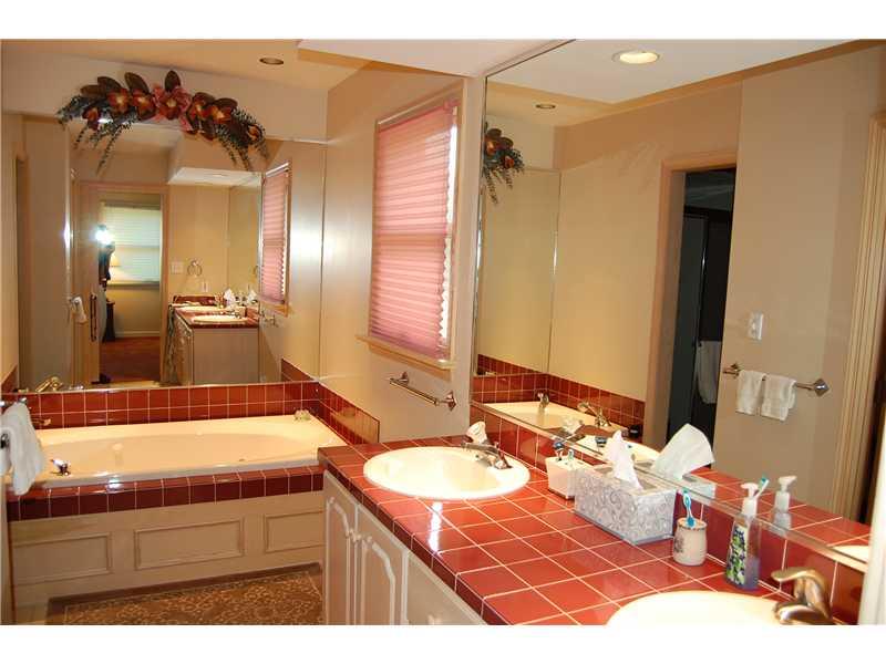 255 Logan Road Gibsonia, PA 15044 - Photo 16 of 23 Master Bath/Spa. * THE MASTER BATH INCLUDES A JET-SPRAY TUB & SEPARATE SHOWER STALL