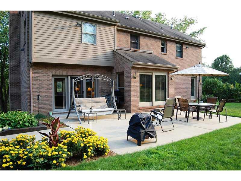 Patio/Deck. *LARGE CONCRETE PATIO JUST OFF THE KITCHEN OR FAMILYROOM. PERFECT FOR DINING AL-FRESCO