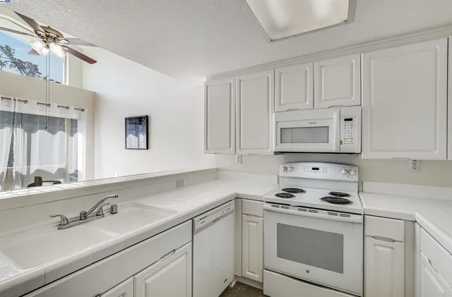 $374,500 | 1440 Thrush Avenue, Unit 48, San Leandro, CA 94578
