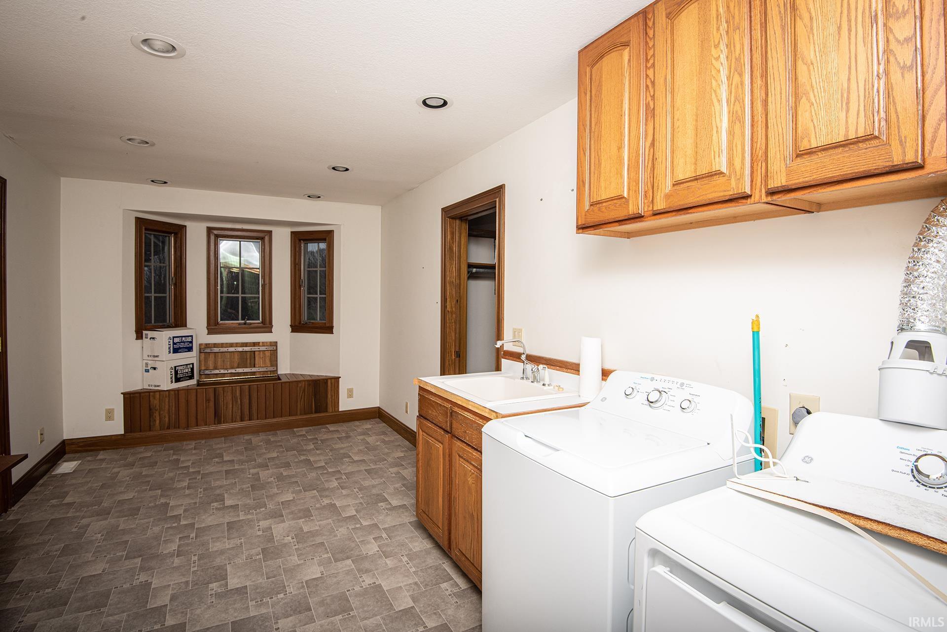 835 Atkinson Road Vincennes, IN 47591 - Photo 29 of 36 Gallery Image 29