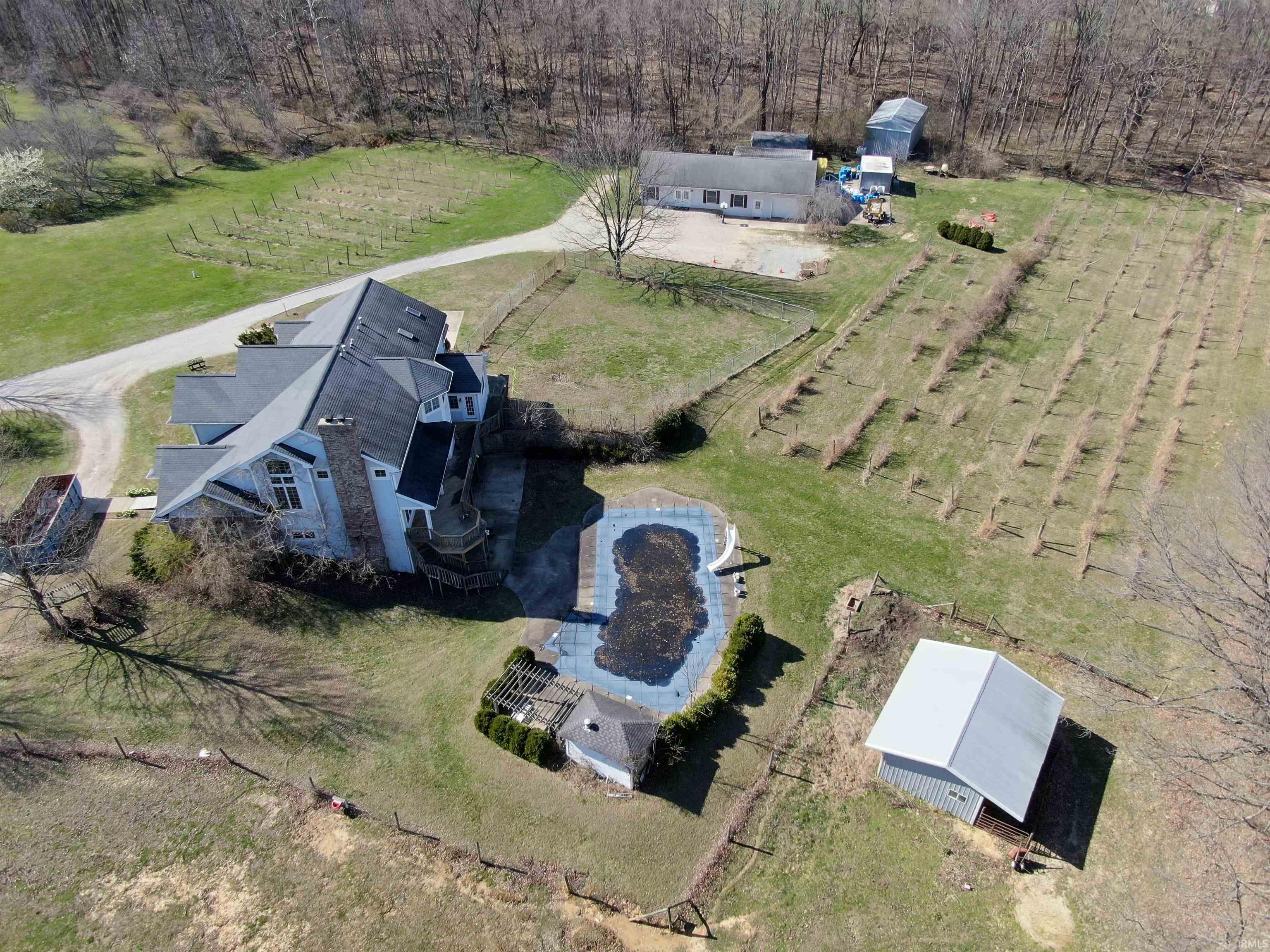 835 Atkinson Road Vincennes, IN 47591 - Photo 3 of 36 Gallery Image 3