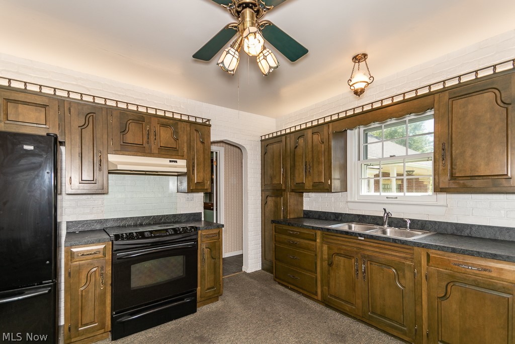 2968 North County Line Road Geneva, OH 44041 - Photo 3 of 25