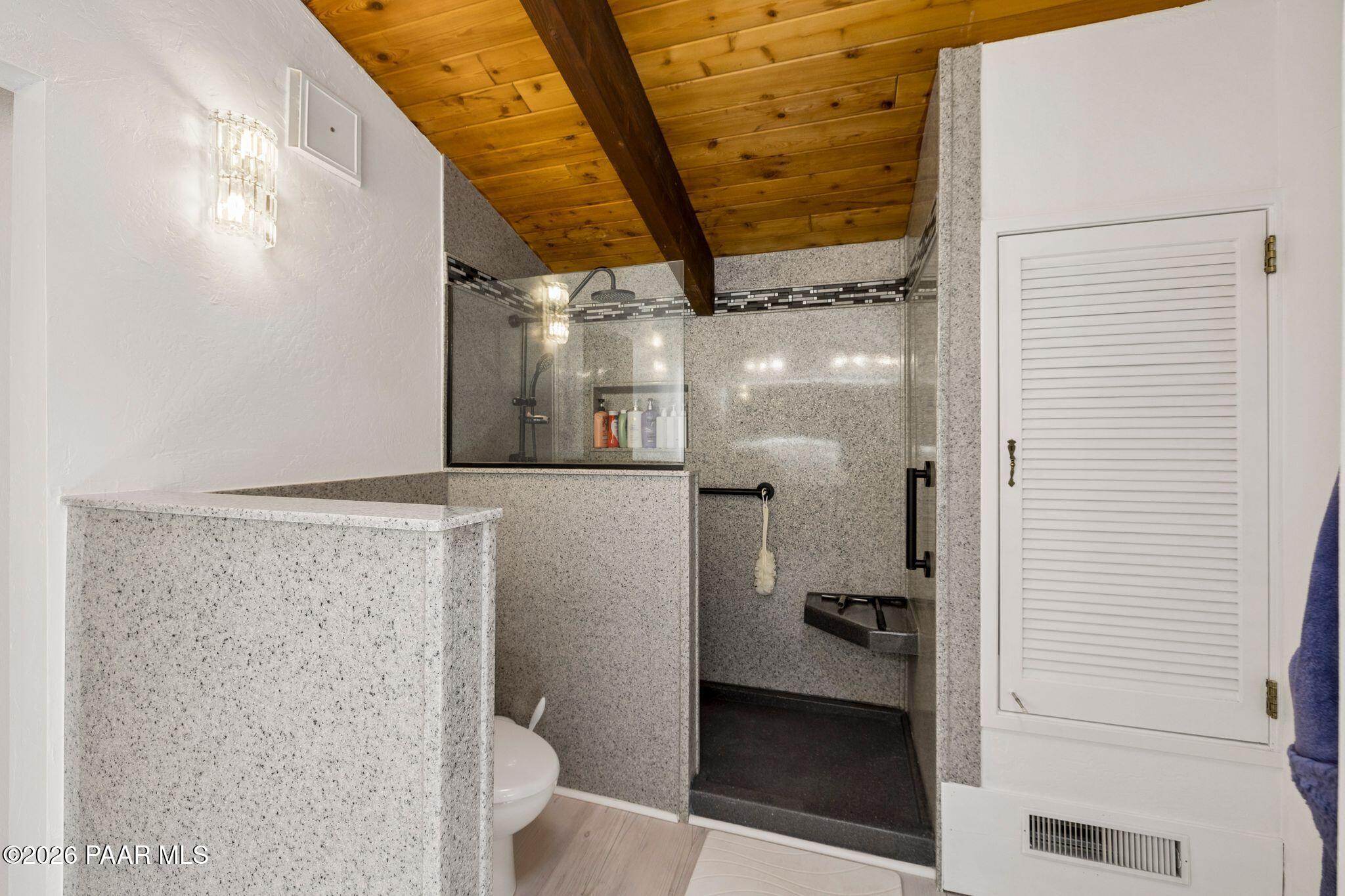 125 Kashmir Road Sedona, AZ 86336 - Photo 43 of 130 196-Primary Bathroom
