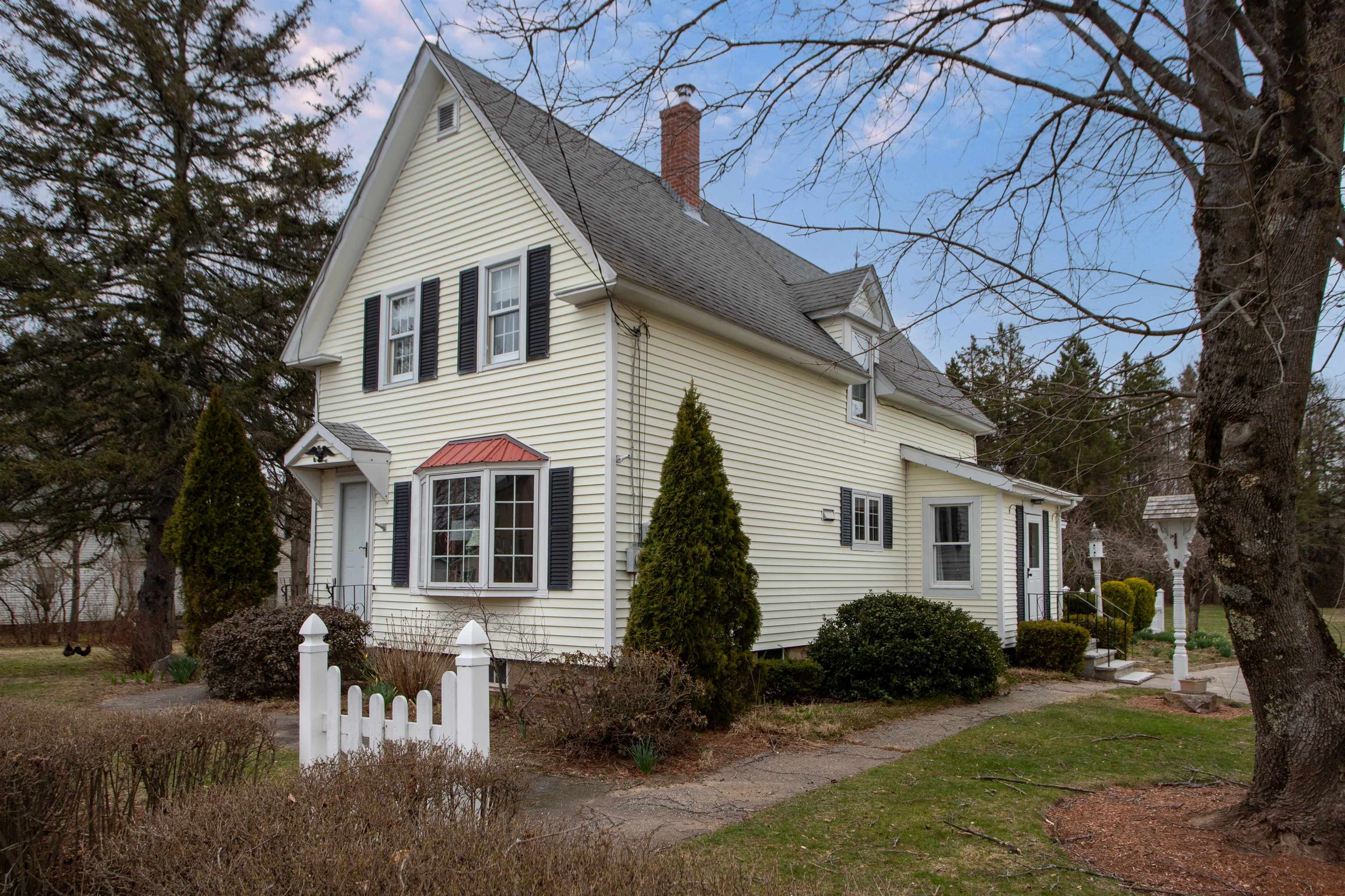 10 Acre Street Epping, NH 03042 - Photo 2 of 25