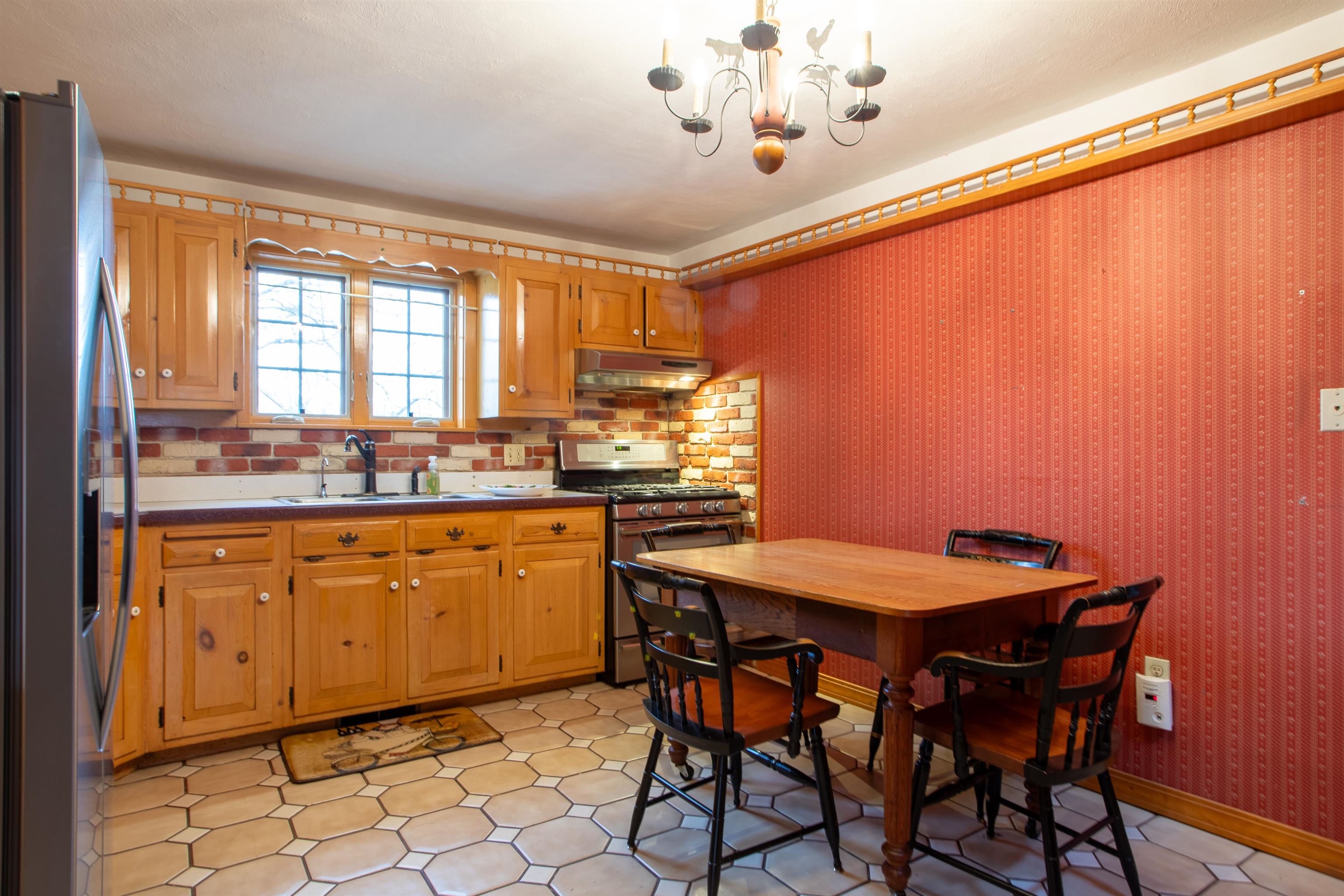 10 Acre Street Epping, NH 03042 - Photo 4 of 25