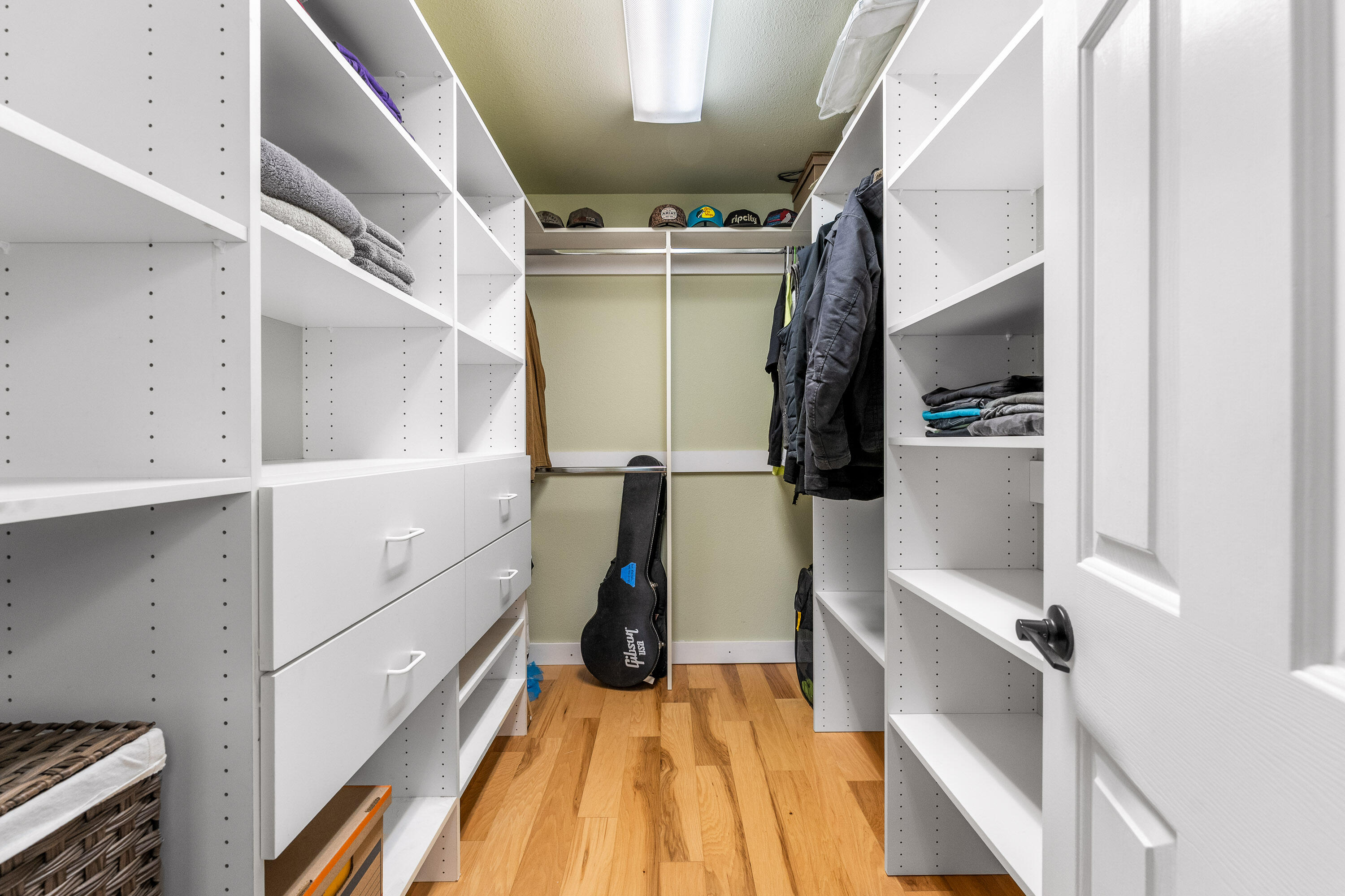 200 Rene Drive Shady Cove, OR 97539 - Photo 12 of 31 Walk-in Closet
