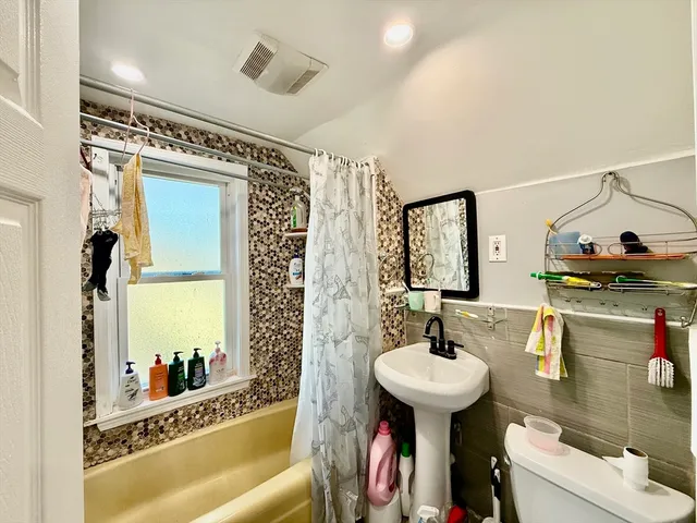 $2,350 | 10 Clark Street, Unit 3, Quincy, MA 02171