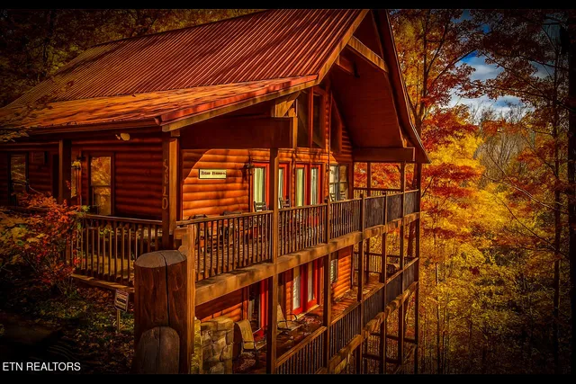 $899,900 | 2440 Breezy Road, Sevierville, TN 37876