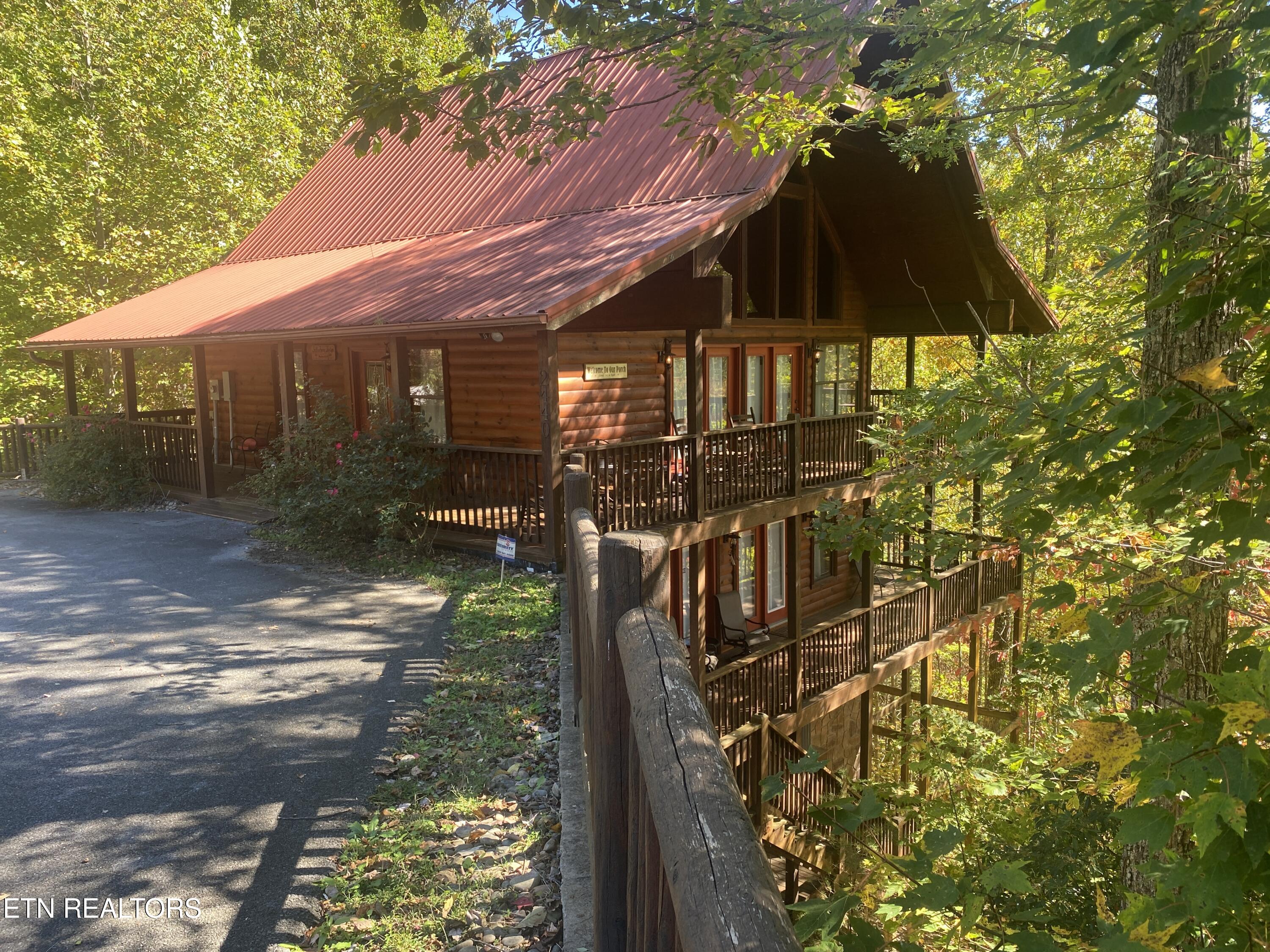 2440 Breezy Road Sevierville, TN 37876 - Photo 2 of 45 IMG_9818