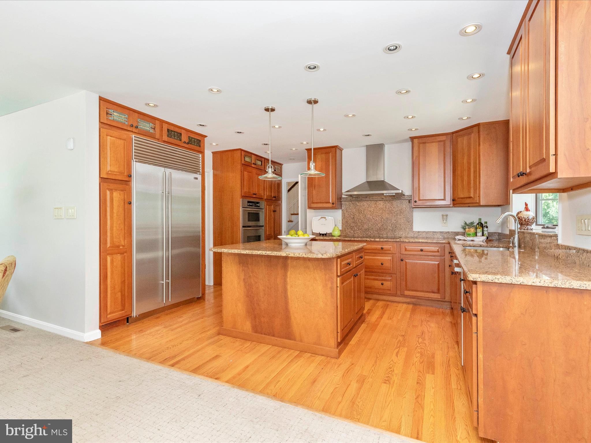 10929 Bellehaven Boulevard Damascus, MD 20872 - Photo 11 of 39 A Wealth of Cabinet Space