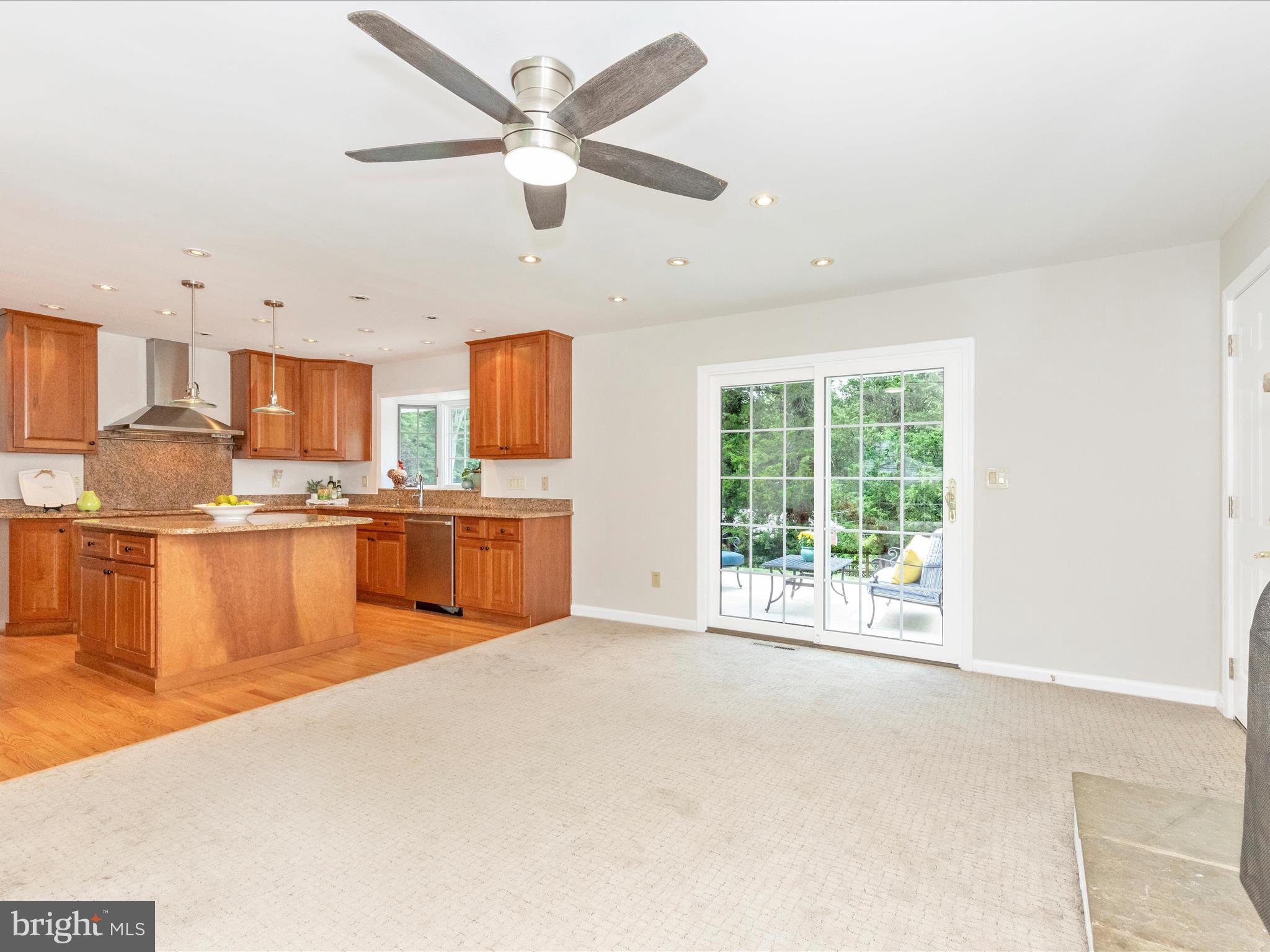 10929 Bellehaven Boulevard Damascus, MD 20872 - Photo 15 of 39 Breakfast Nook